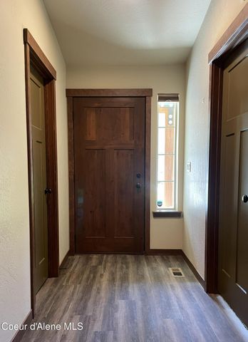 670 E Valley ST S, Oldtown, ID 83822