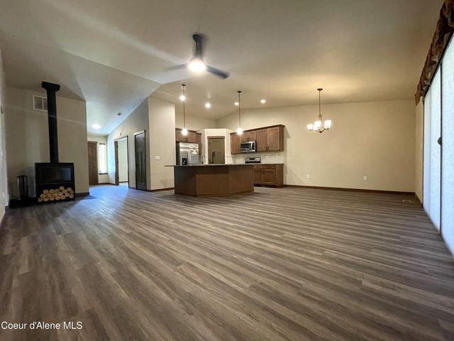 670 E Valley ST S, Oldtown, ID 83822