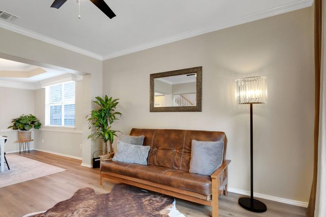 606 Indian Run DR, Pflugerville, TX 78660
