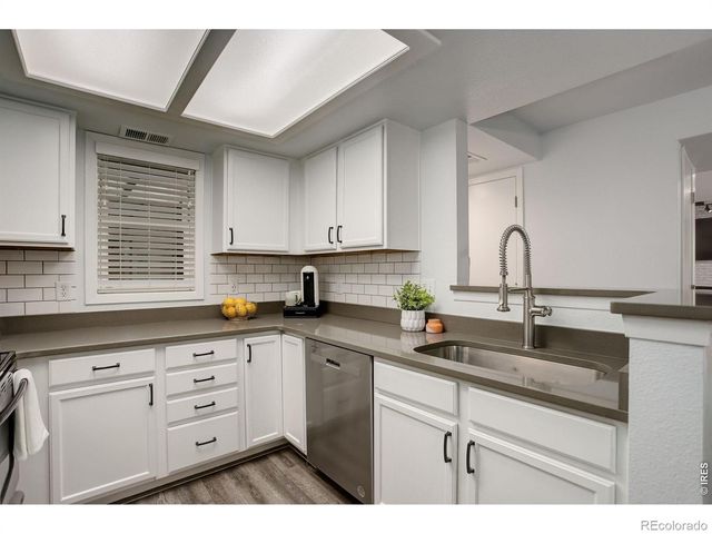 2802 Sundown Lane 210, Boulder, CO 80303