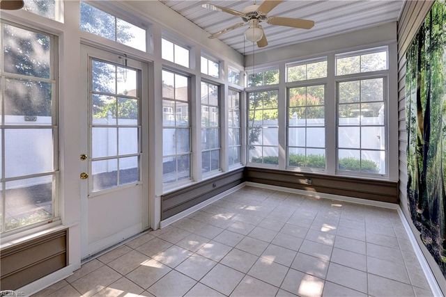 6201 Sommerset LN, Williamsburg, VA 23186