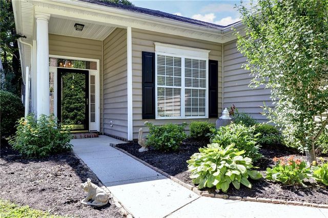 6201 Sommerset LN, Williamsburg, VA 23186