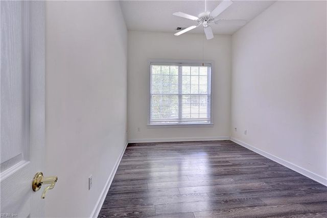 6201 Sommerset LN, Williamsburg, VA 23186