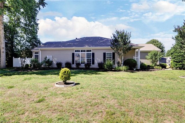6201 Sommerset LN, Williamsburg, VA 23186