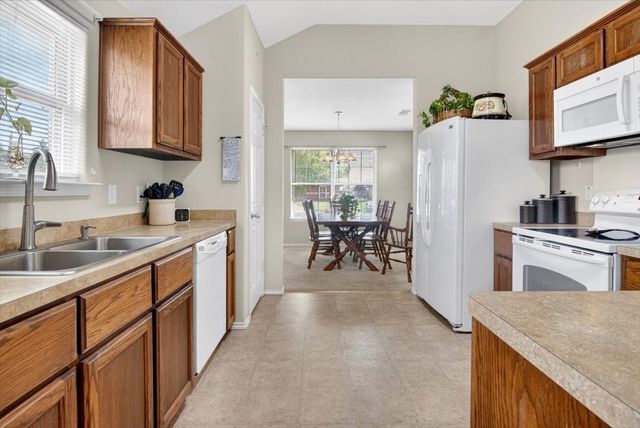 621 Apple Cross Drive, Robinson, TX 76706