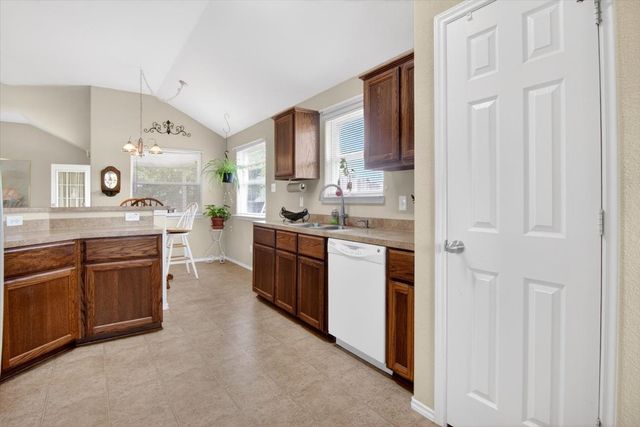 621 Apple Cross Drive, Robinson, TX 76706