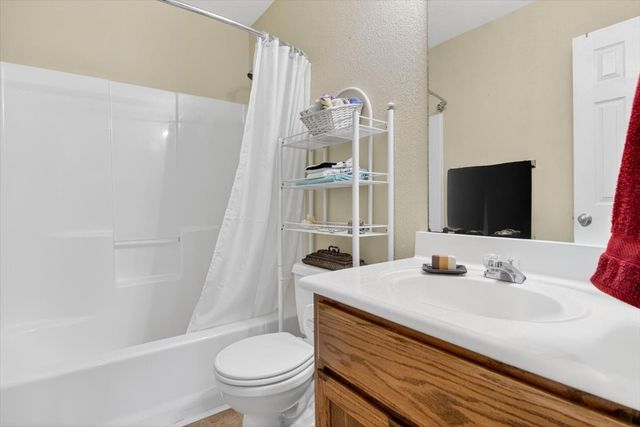 621 Apple Cross Drive, Robinson, TX 76706