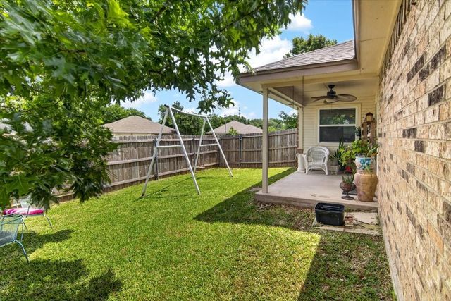 621 Apple Cross Drive, Robinson, TX 76706