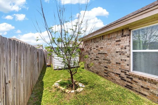 621 Apple Cross Drive, Robinson, TX 76706