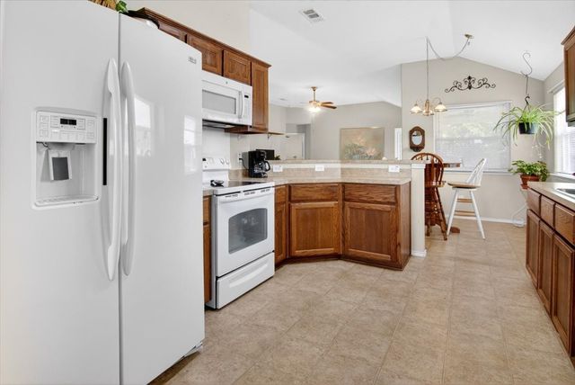 621 Apple Cross Drive, Robinson, TX 76706