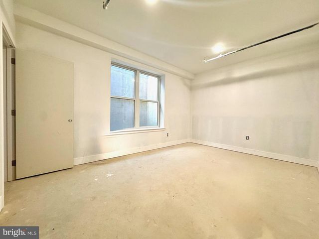 5222 CHESTER AVE, Philadelphia, PA 19143