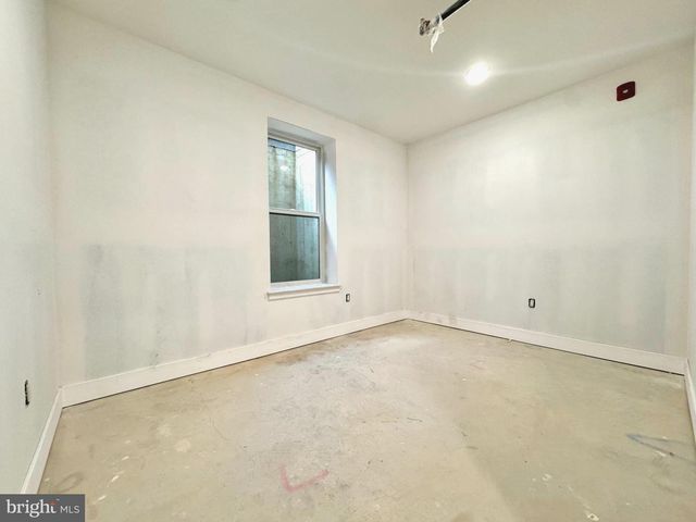 5222 CHESTER AVE, Philadelphia, PA 19143