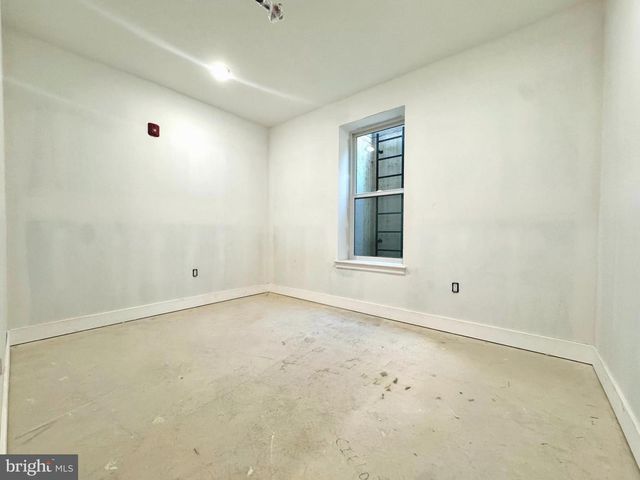 5222 CHESTER AVE, Philadelphia, PA 19143