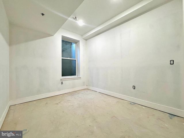 5222 CHESTER AVE, Philadelphia, PA 19143