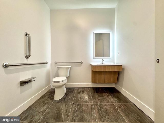 5222 CHESTER AVE, Philadelphia, PA 19143