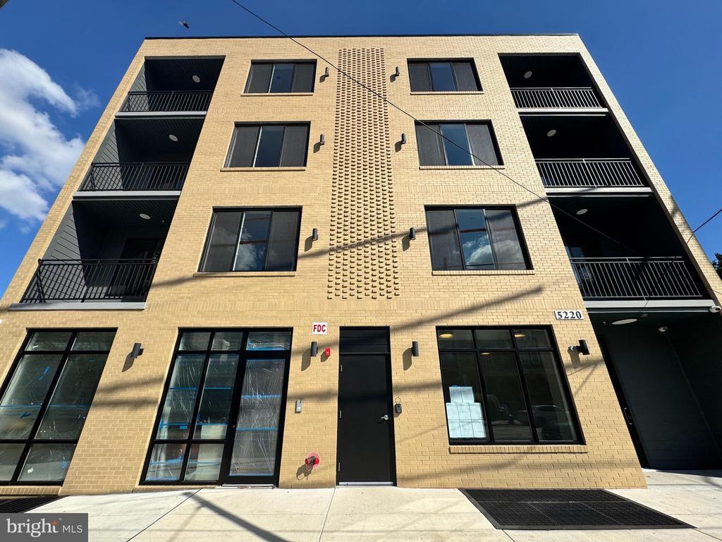 5222 CHESTER AVE, Philadelphia, PA 19143