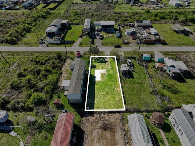 635 16th Street, San Leon, TX 77539