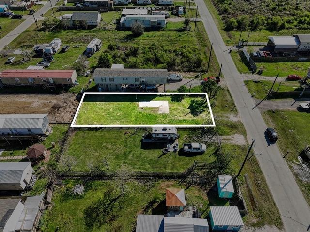 635 16th Street, San Leon, TX 77539