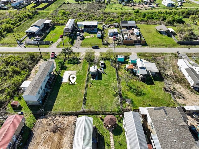635 16th Street, San Leon, TX 77539