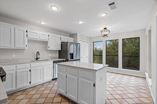 8800 Mariscal Canyon DR, Austin, TX 78759