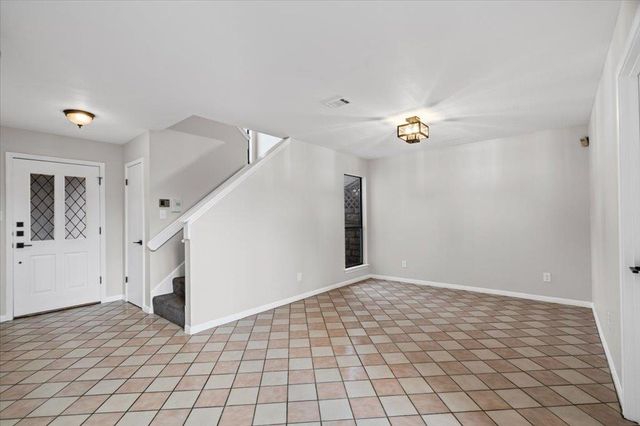 8800 Mariscal Canyon DR, Austin, TX 78759