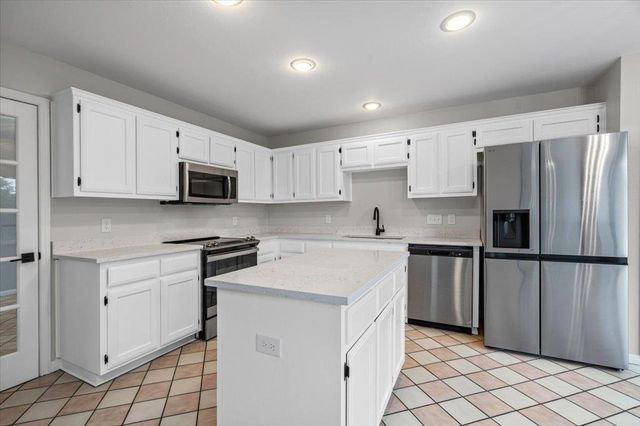 8800 Mariscal Canyon DR, Austin, TX 78759