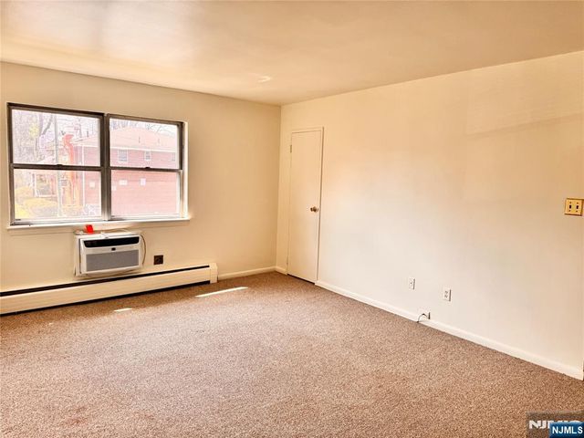 401 W Madison Avenue 27, Dumont, NJ 07628