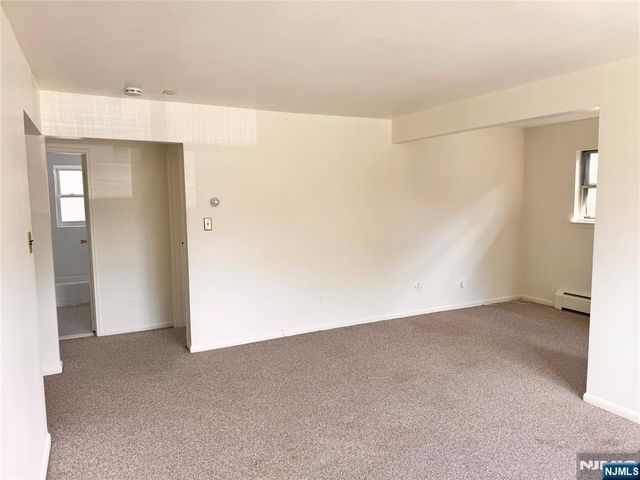 401 W Madison Avenue 27, Dumont, NJ 07628