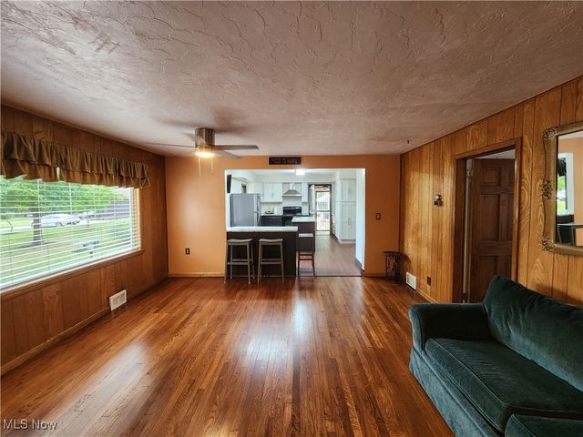 6312 E Pleasant Valley Road, Independence, OH 44131