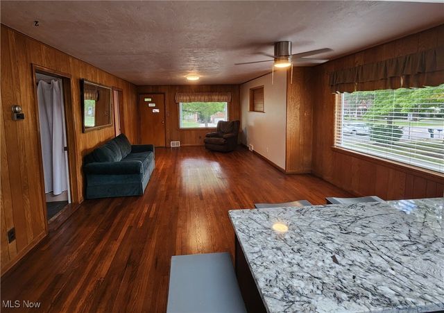 6312 E Pleasant Valley Road, Independence, OH 44131