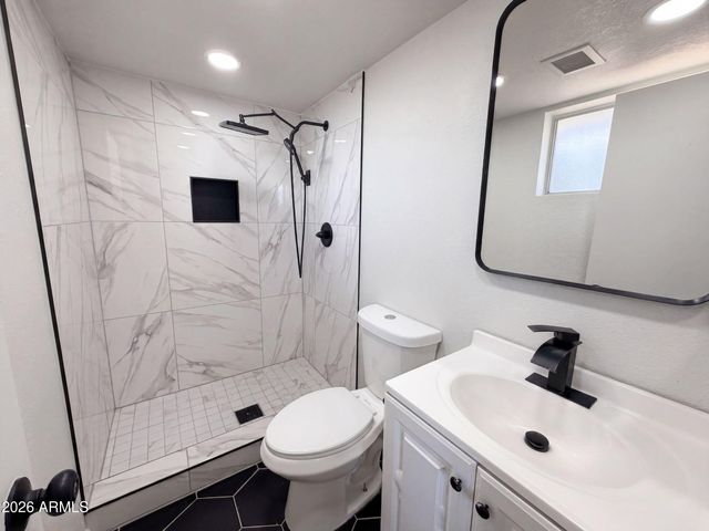 1413 W BEHREND Drive, Phoenix, AZ 85027