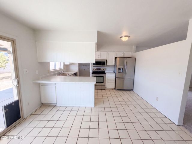 1413 W BEHREND Drive, Phoenix, AZ 85027