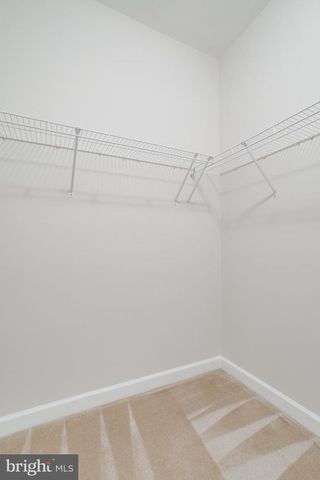 8908 ROYAL HANNAH LN, Fairfax, VA 22031