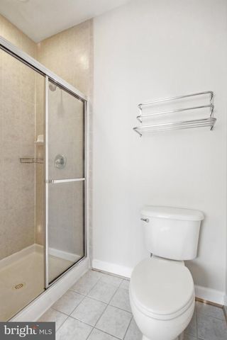 8908 ROYAL HANNAH LN, Fairfax, VA 22031