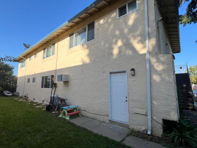 205 Burnham Court, Campbell, CA 95008