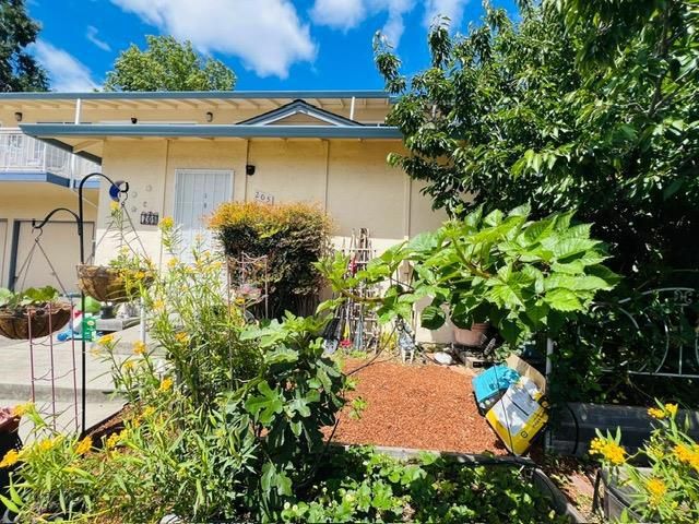205 Burnham Court, Campbell, CA 95008