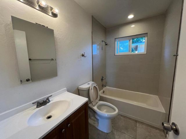 205 Burnham Court, Campbell, CA 95008