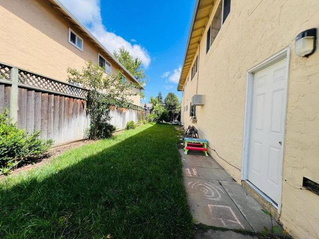 205 Burnham Court, Campbell, CA 95008