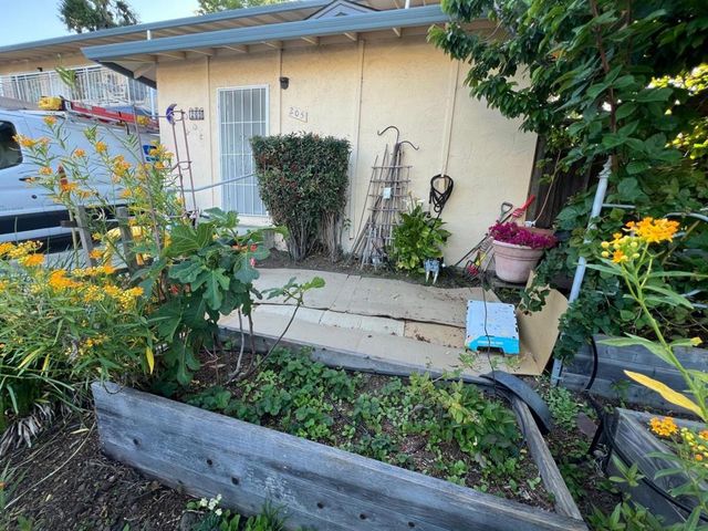 205 Burnham Court, Campbell, CA 95008