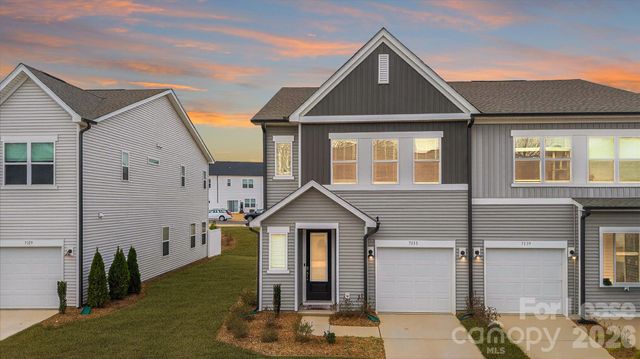 7135 Millie Fae Alley, Charlotte, NC 28269
