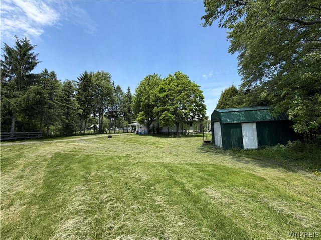 5255 Big Tree Road, Orchard Park, NY 14127