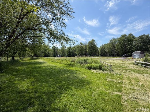 5255 Big Tree Road, Orchard Park, NY 14127
