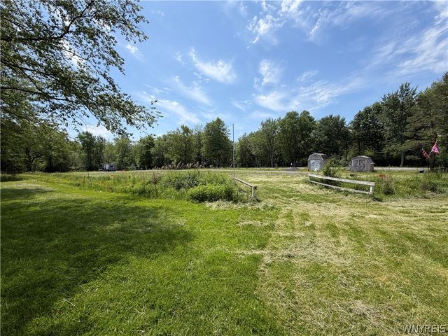 5255 Big Tree Road, Orchard Park, NY 14127