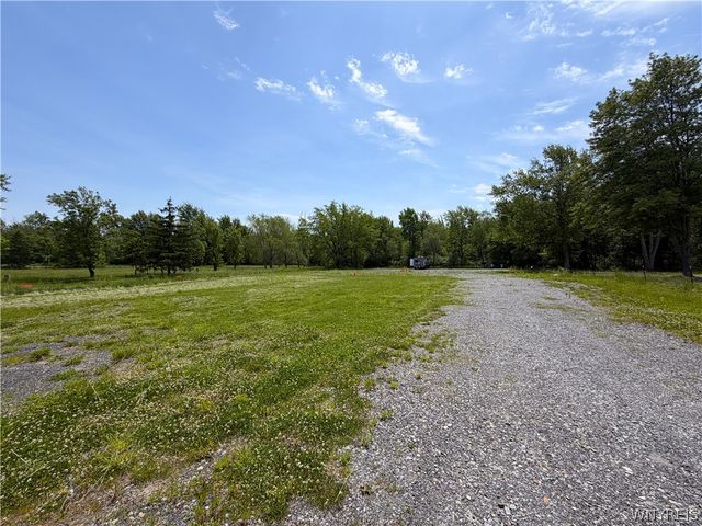 5255 Big Tree Road, Orchard Park, NY 14127
