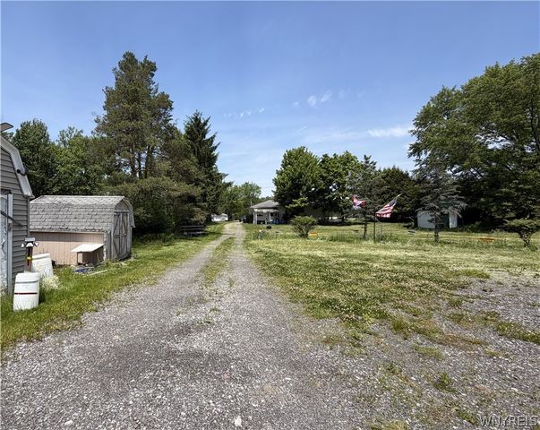 5255 Big Tree Road, Orchard Park, NY 14127