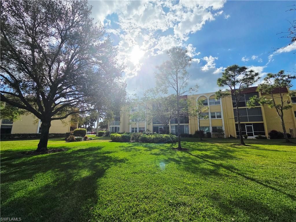 1086 Forest Lakes DR 9207, NAPLES, FL 34105 — exterior