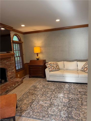 6029 Rittenhouse Road, Winston-salem, NC 27104
