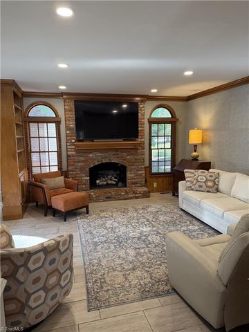 6029 Rittenhouse Road, Winston-salem, NC 27104