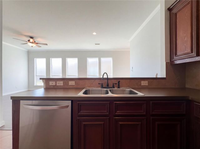 802 San Jacinto Circle, Baytown, TX 77521