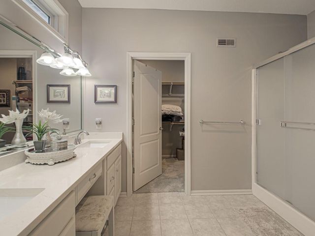 4301 S Atherton Court, Independence, MO 64055